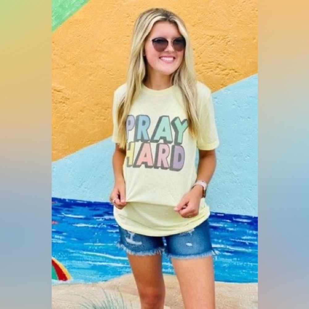 Pray Hard Graphic Tee New Christian Faith - Picture 1 of 7